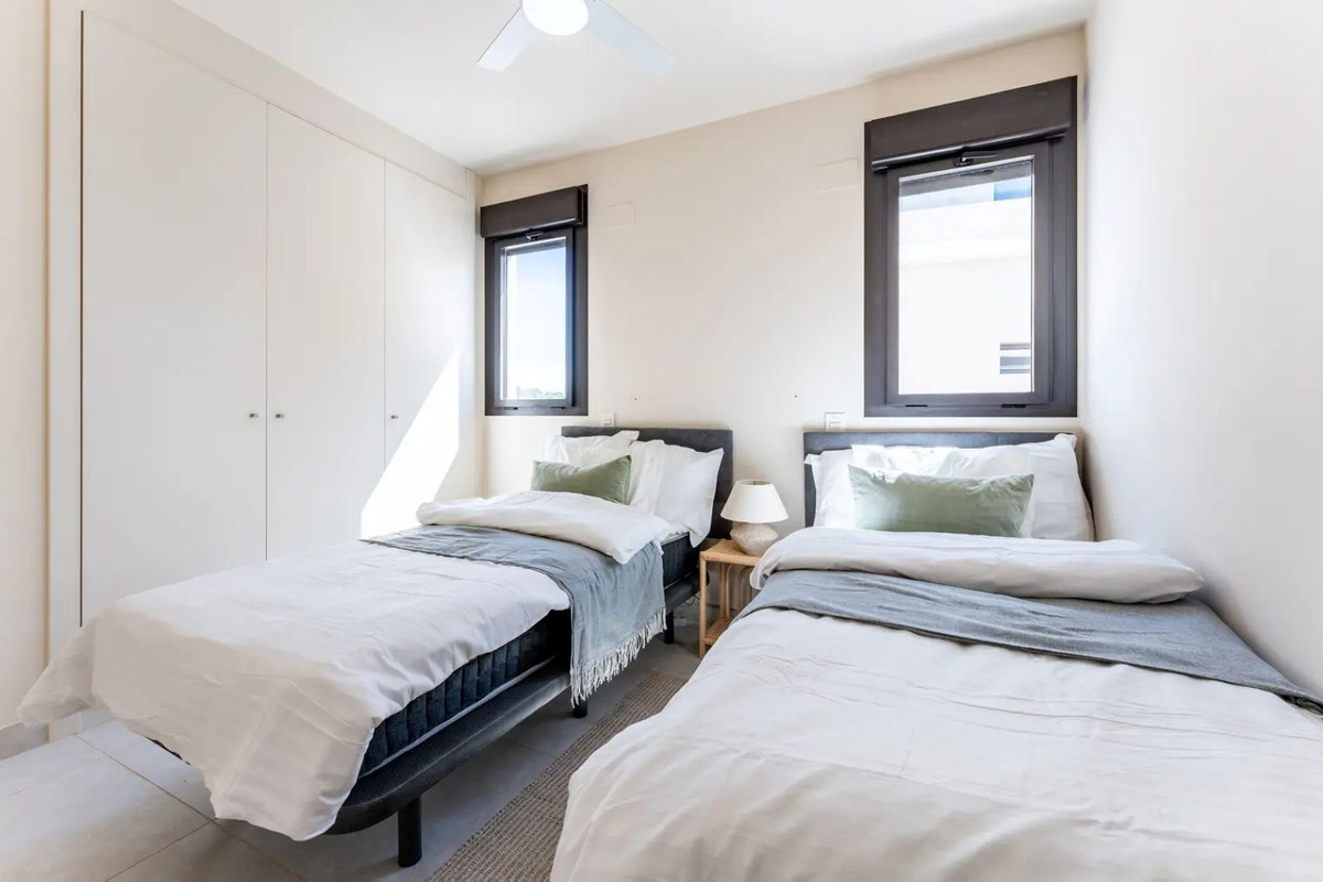 Te koop Middle Floor Apartment Costa Del Sol La Cala De Mijas € 725.000,-