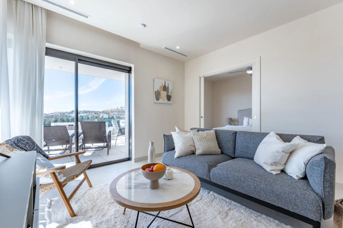 Te koop Middle Floor Apartment Costa Del Sol La Cala De Mijas € 725.000,-