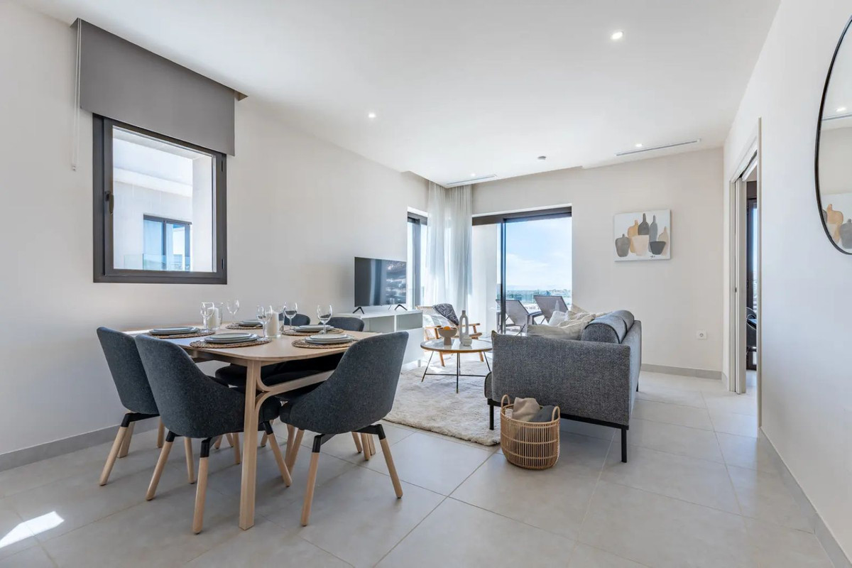 Te koop Middle Floor Apartment Costa Del Sol La Cala De Mijas € 725.000,-