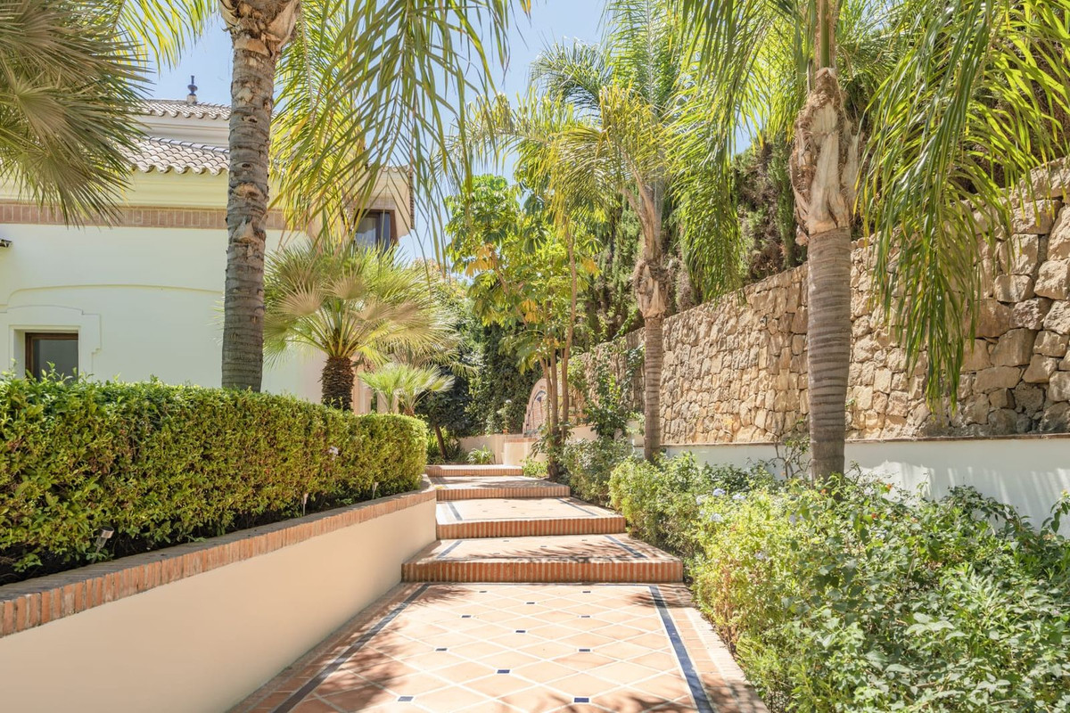 Te koop Vrijstaande Villa Costa Del Sol Nueva Andalucía € 4.500.000,-