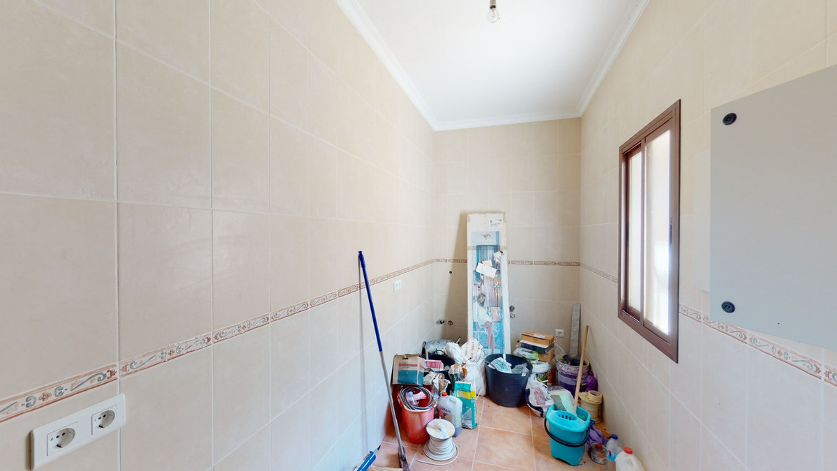 Te koop Vrijstaande Villa Costa Del Sol Colmenar € 299.999,-