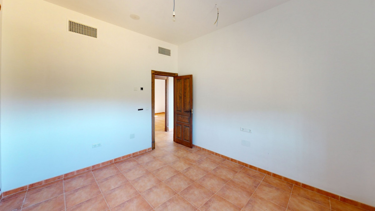 Te koop Vrijstaande Villa Costa Del Sol Colmenar € 299.999,-