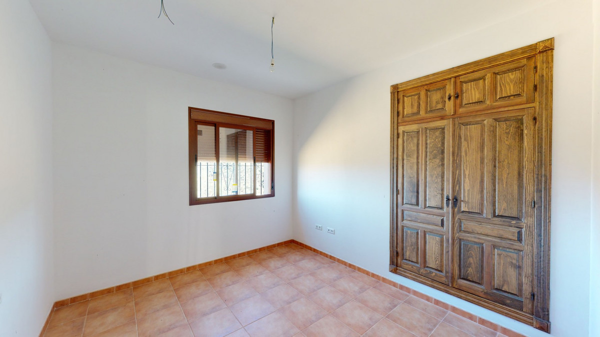 Te koop Vrijstaande Villa Costa Del Sol Colmenar € 299.999,-
