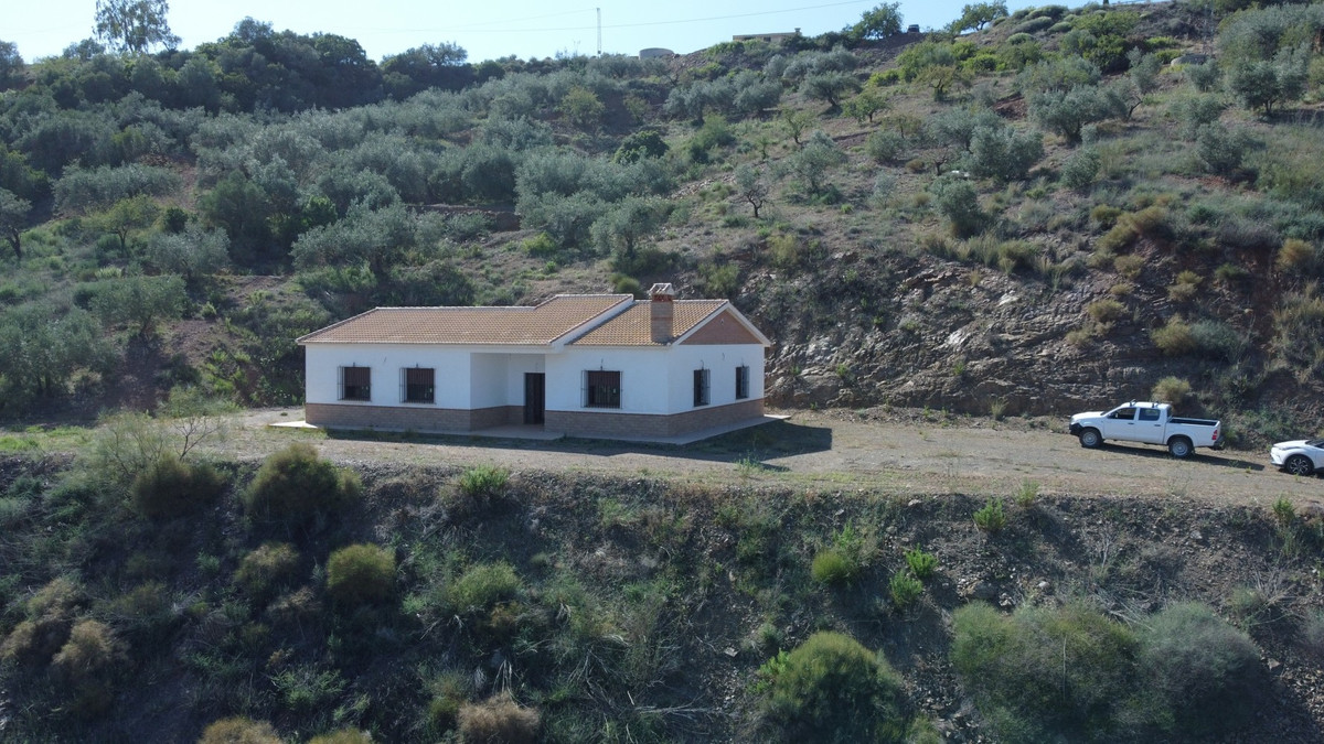 Te koop Vrijstaande Villa Costa Del Sol Colmenar € 299.999,-