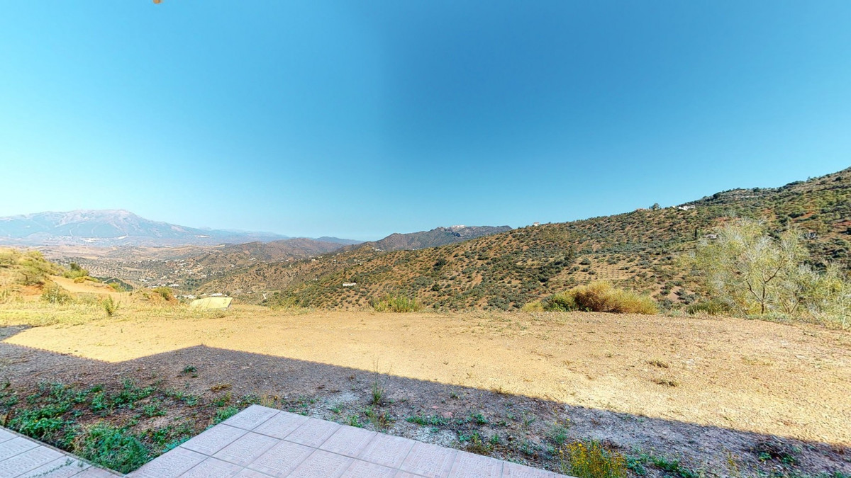 Te koop Vrijstaande Villa Costa Del Sol Colmenar € 299.999,-