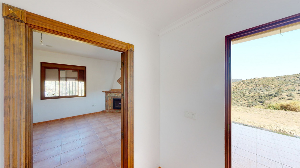 Te koop Vrijstaande Villa Costa Del Sol Colmenar € 299.999,-