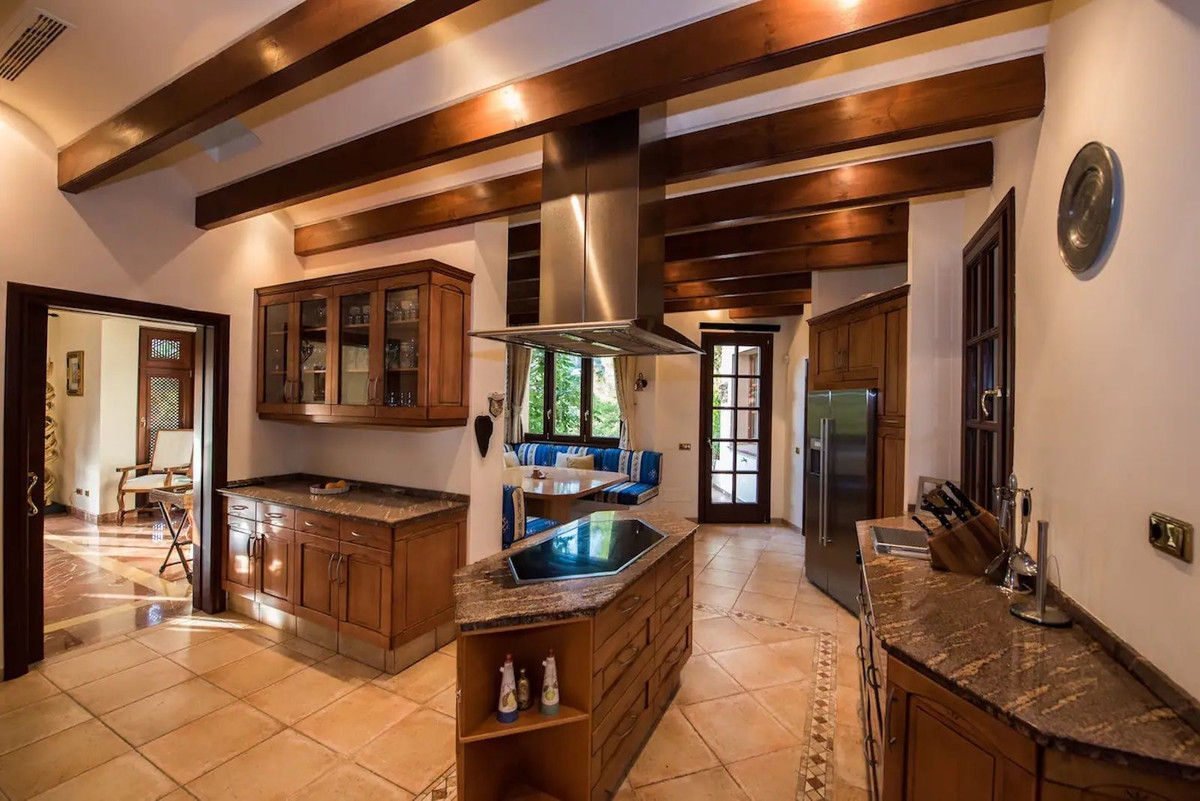 Te koop Vrijstaande Villa Costa Del Sol La Zagaleta € 5.850.000,-