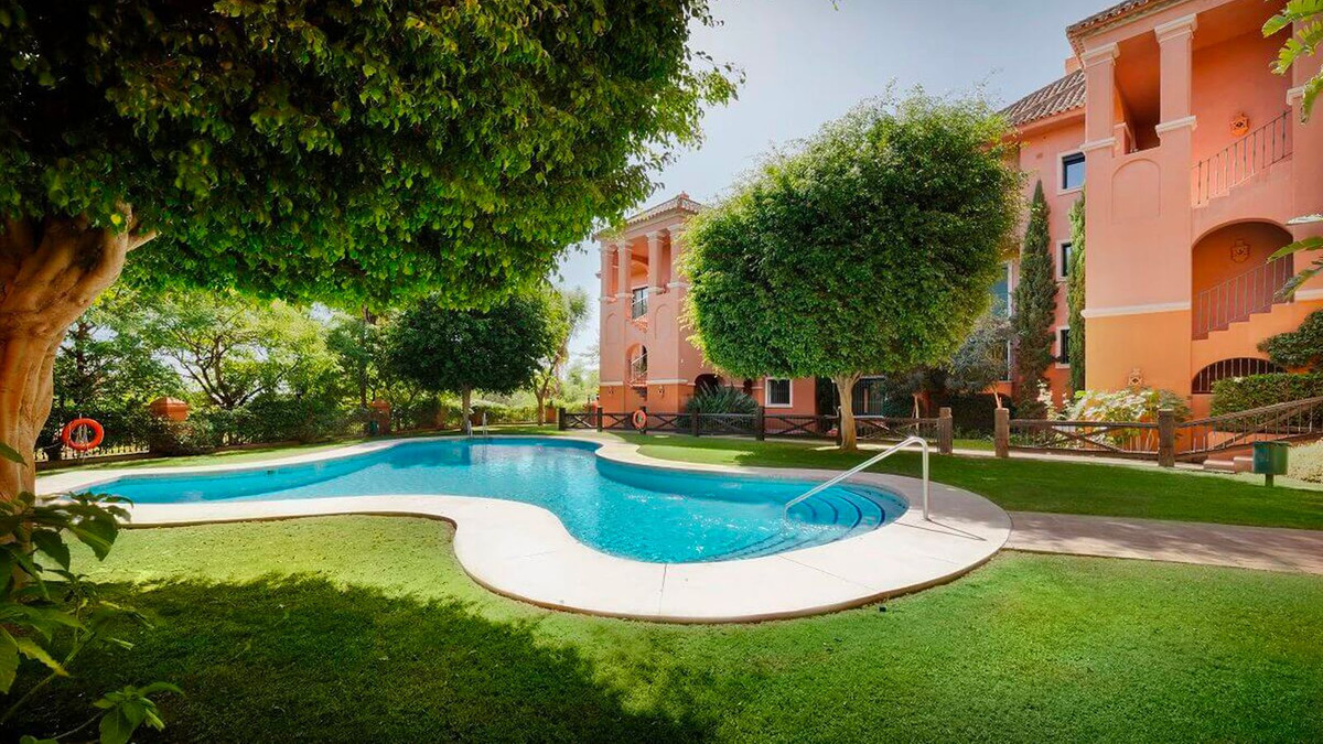 Te koop Middle Floor Apartment Costa Del Sol Monte Halcones € 930.000,-