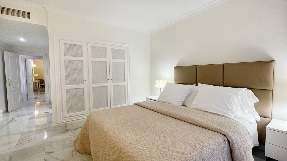 Te koop Middle Floor Apartment Costa Del Sol Monte Halcones € 930.000,-