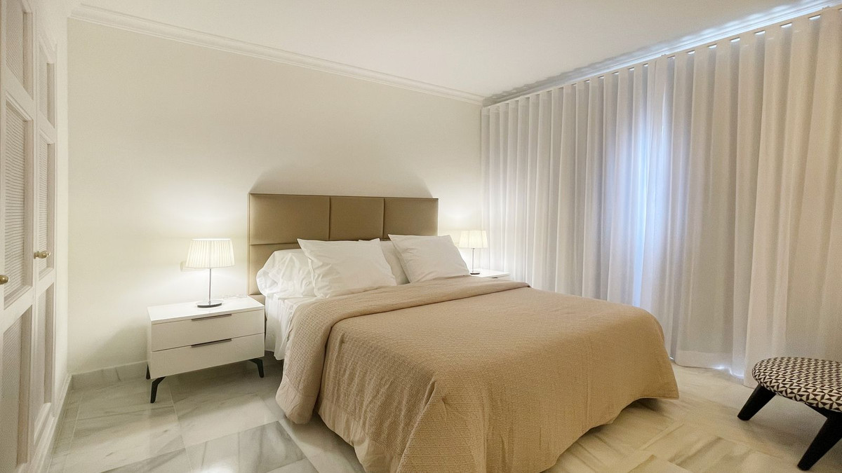 Te koop Middle Floor Apartment Costa Del Sol Monte Halcones € 930.000,-