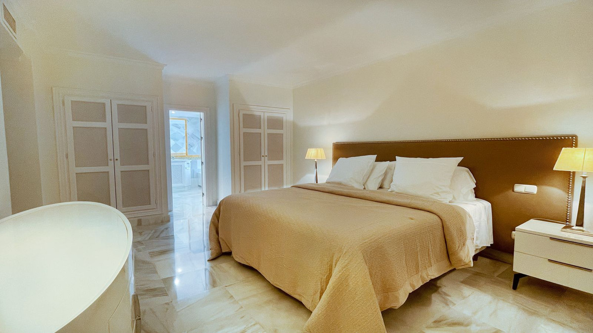 Te koop Middle Floor Apartment Costa Del Sol Monte Halcones € 930.000,-