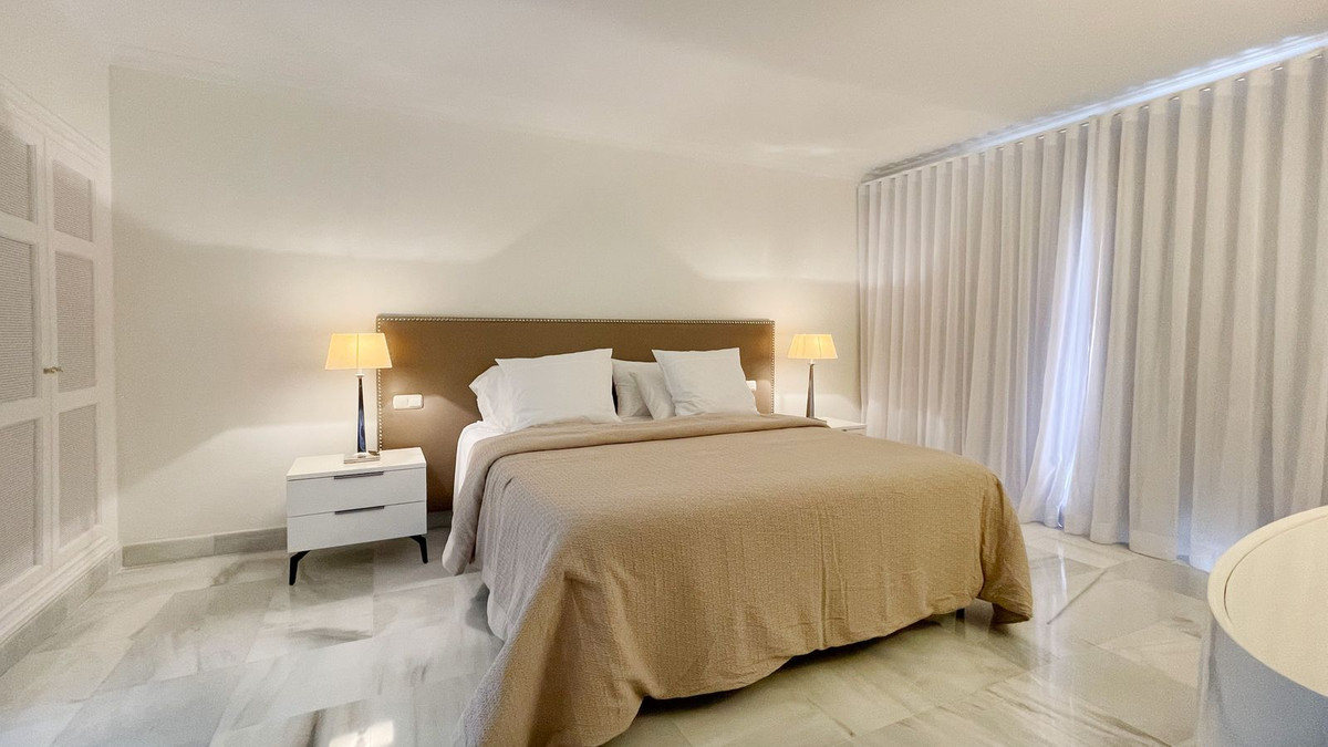 Te koop Middle Floor Apartment Costa Del Sol Monte Halcones € 930.000,-