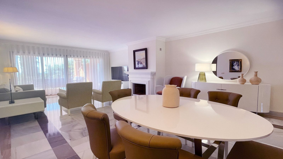 Te koop Middle Floor Apartment Costa Del Sol Monte Halcones € 930.000,-