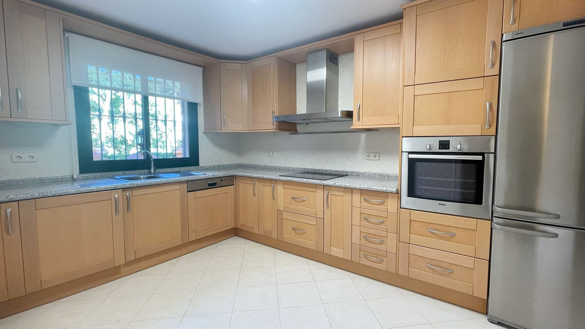 Te koop Middle Floor Apartment Costa Del Sol Monte Halcones € 930.000,-