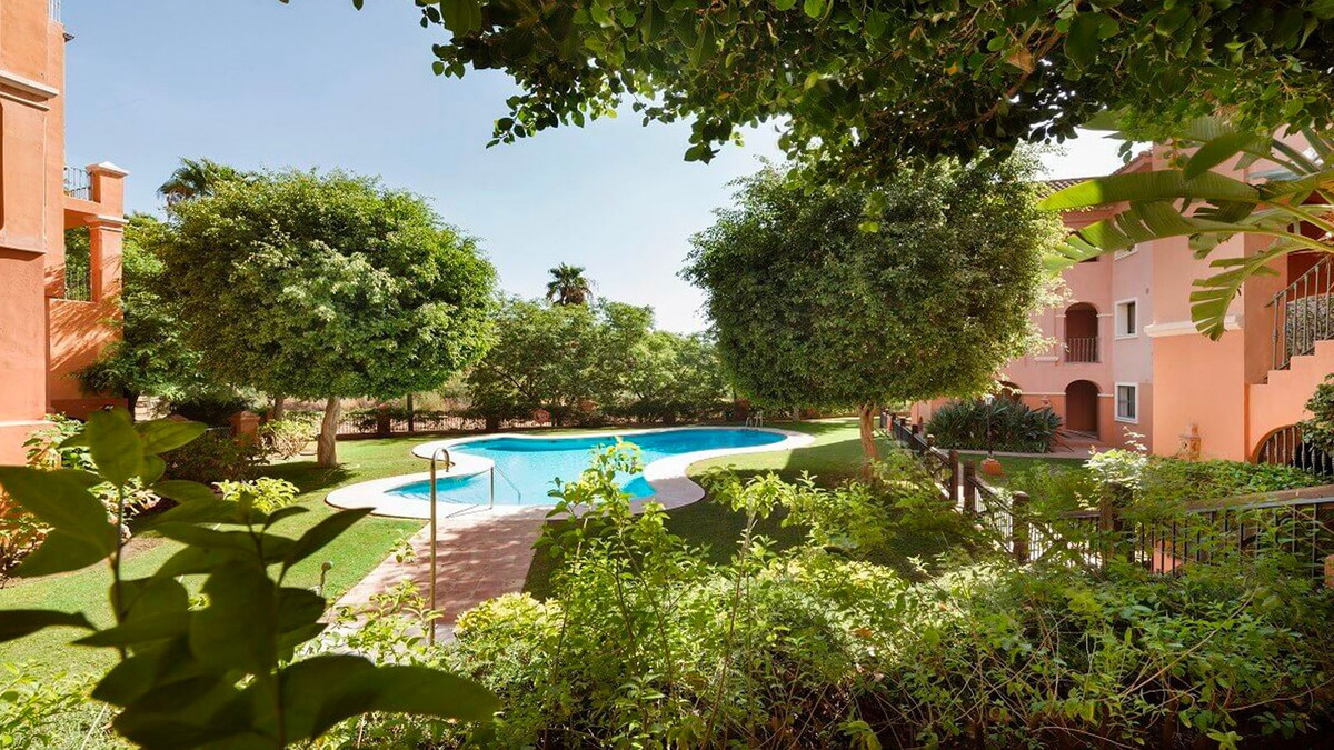 Te koop Middle Floor Apartment Costa Del Sol Monte Halcones € 930.000,-