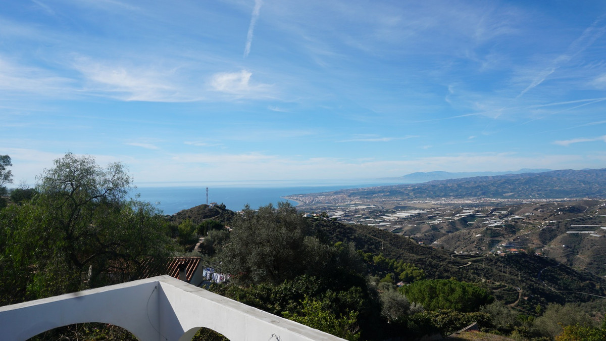 Te koop Finca - Cortijo Costa Del Sol Sayalonga € 499.000,-