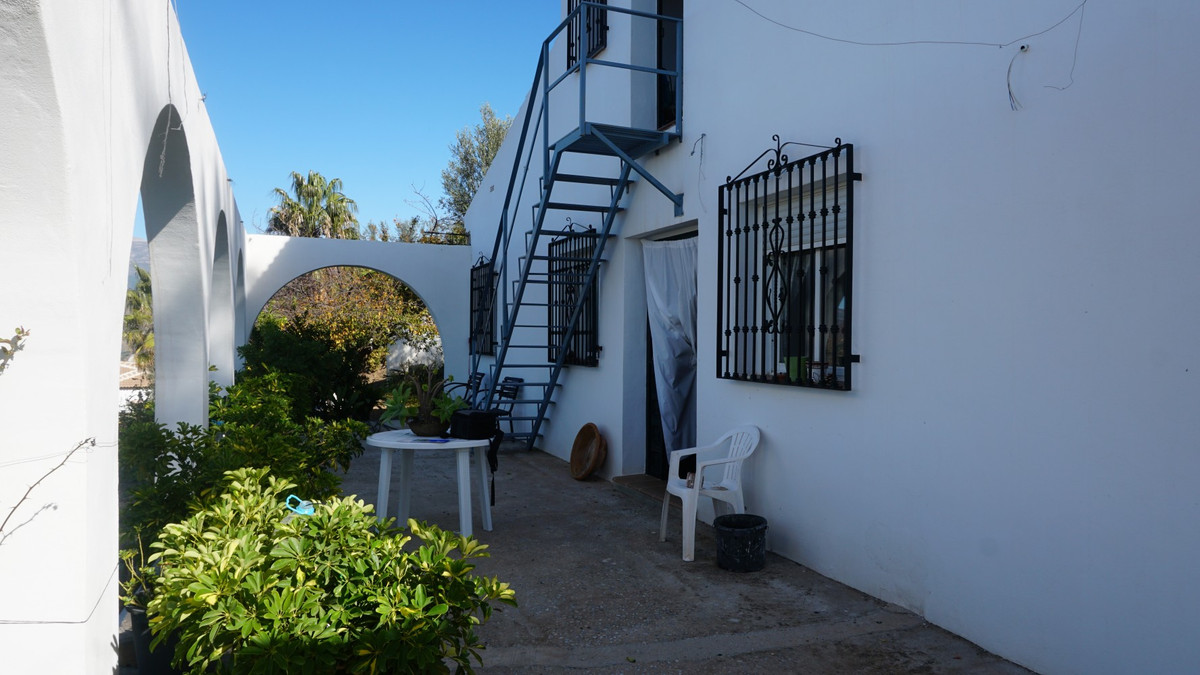 Te koop Finca - Cortijo Costa Del Sol Sayalonga € 499.000,-