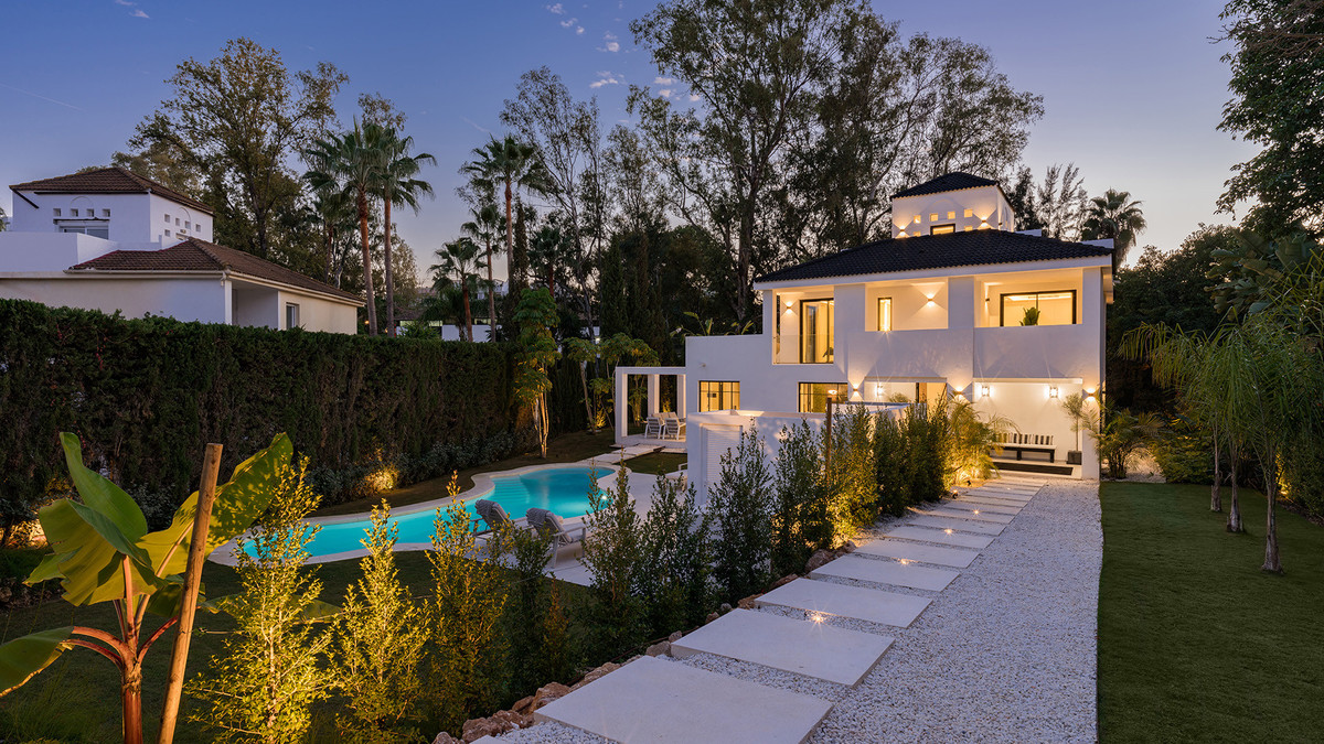 Te koop Vrijstaande Villa Costa Del Sol Nueva Andalucía € 2.750.000,-