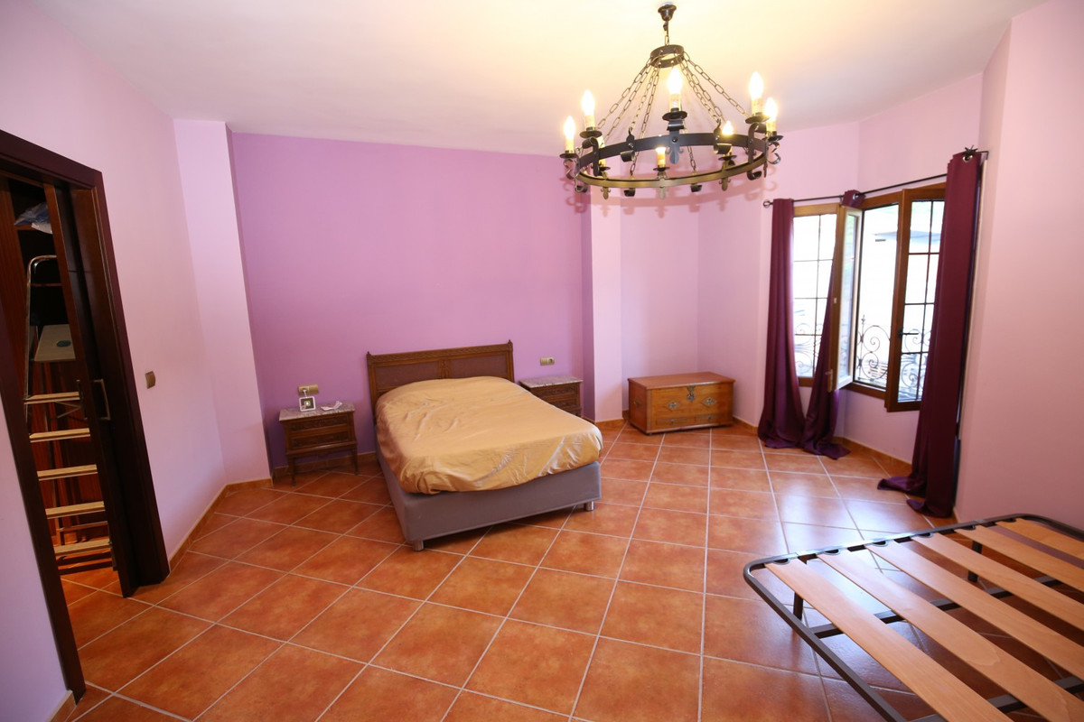 Te koop Vrijstaande Villa Costa Del Sol Benamargosa € 478.000,-