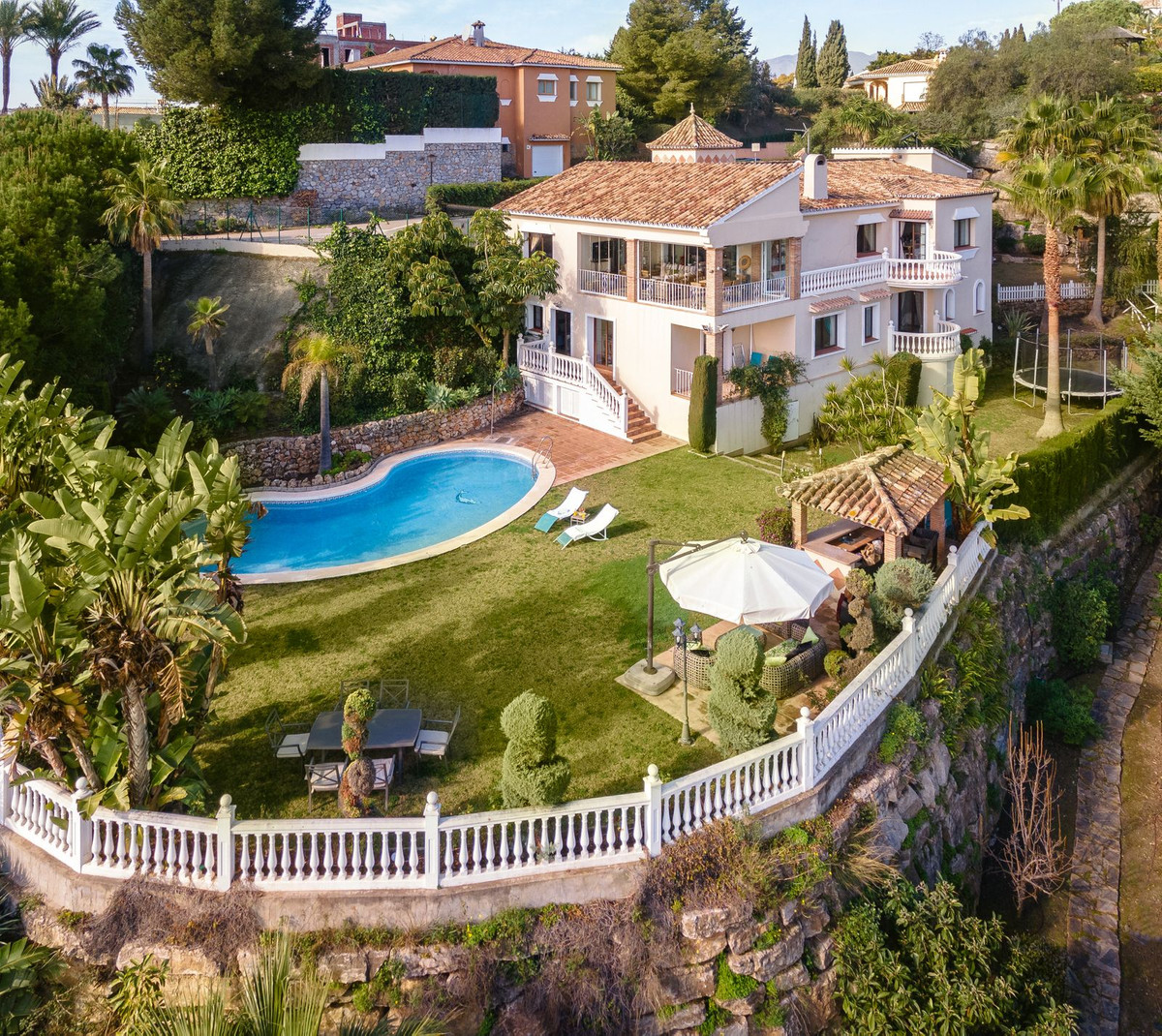 Te koop Vrijstaande Villa Costa Del Sol El Paraiso € 1.950.000,-