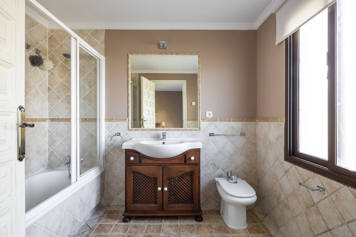 Te koop Vrijstaande Villa Costa Del Sol El Paraiso € 1.950.000,-