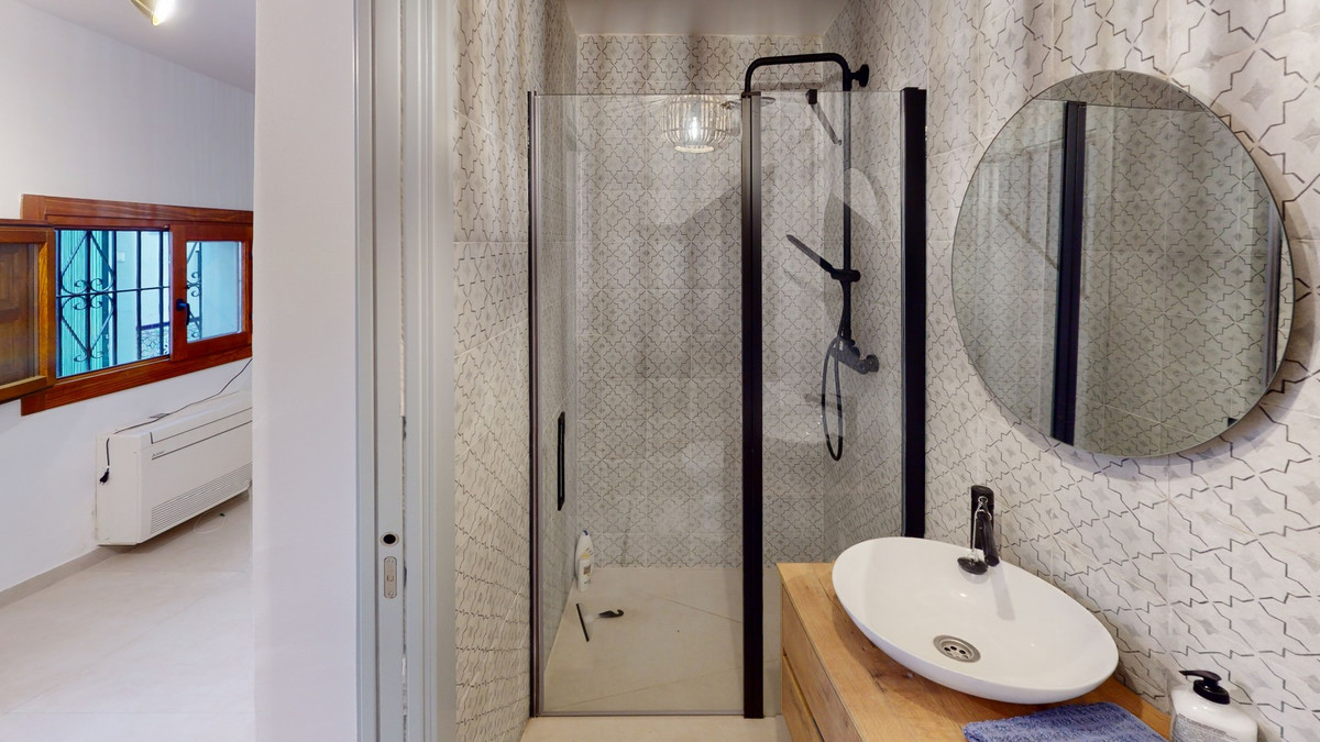 Te koop Half vrijstaand huis Costa Del Sol Caleta De Vélez € 349.999,-