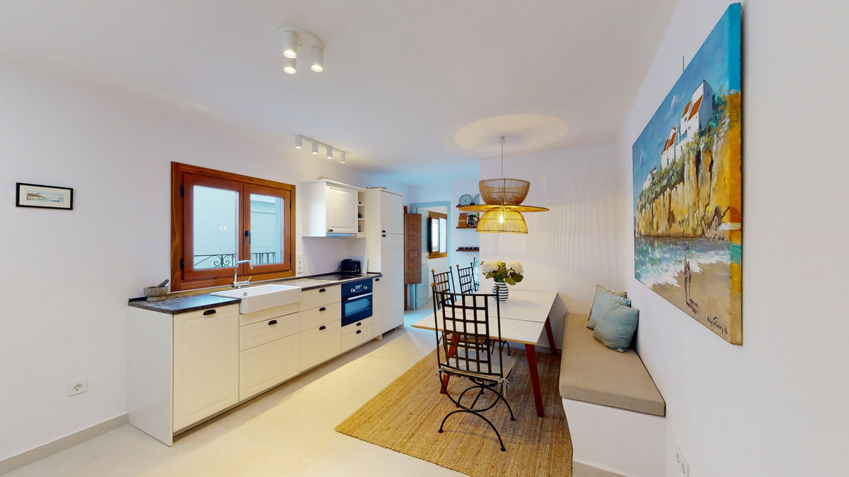 Te koop Half vrijstaand huis Costa Del Sol Caleta De Vélez € 349.999,-