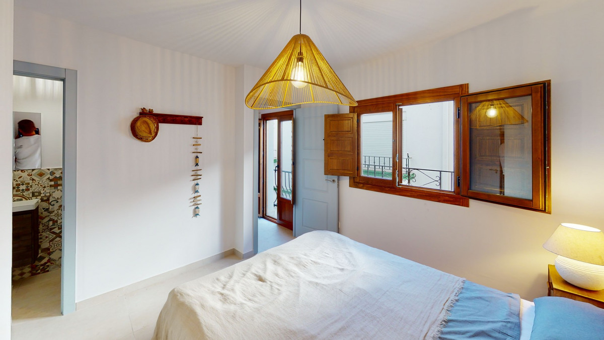 Te koop Half vrijstaand huis Costa Del Sol Caleta De Vélez € 349.999,-