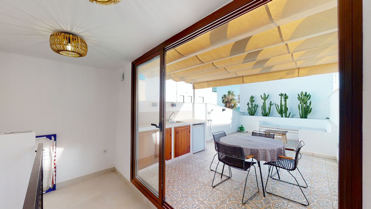 Te koop Half vrijstaand huis Costa Del Sol Caleta De Vélez € 349.999,-