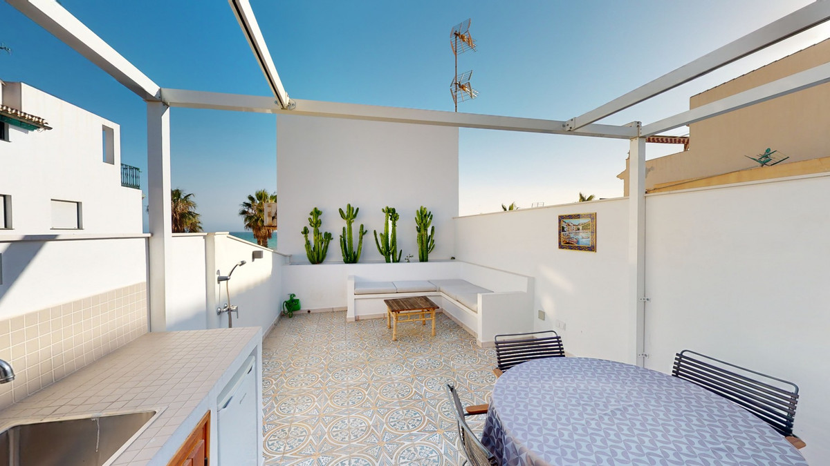 Te koop Half vrijstaand huis Costa Del Sol Caleta De Vélez € 349.999,-