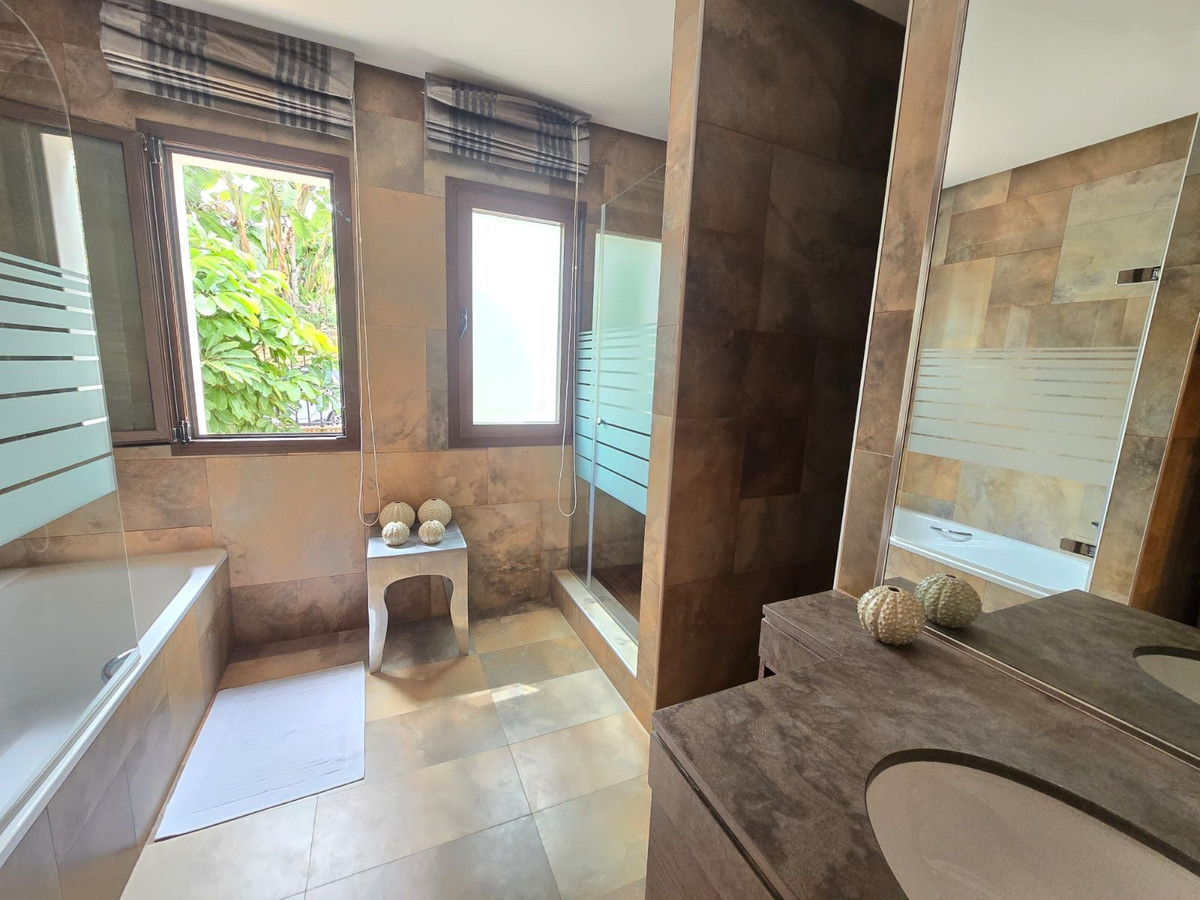 Te koop Vrijstaande Villa Costa Del Sol Marbella € 3.200.000,-