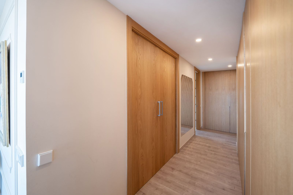 Te koop Bovenwoning Costa Del Sol Benahavís € 1.700.000,-