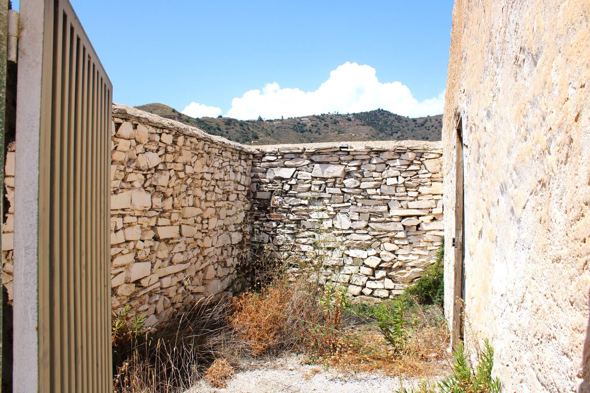 Te koop Finca - Cortijo Costa Del Sol Torrox € 198.000,-