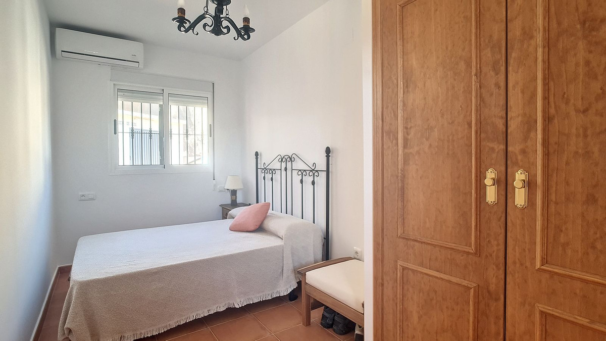 Te koop Vrijstaande Villa Costa Del Sol Corumbela € 375.000,-