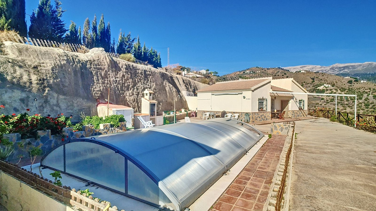 Te koop Vrijstaande Villa Costa Del Sol Corumbela € 375.000,-