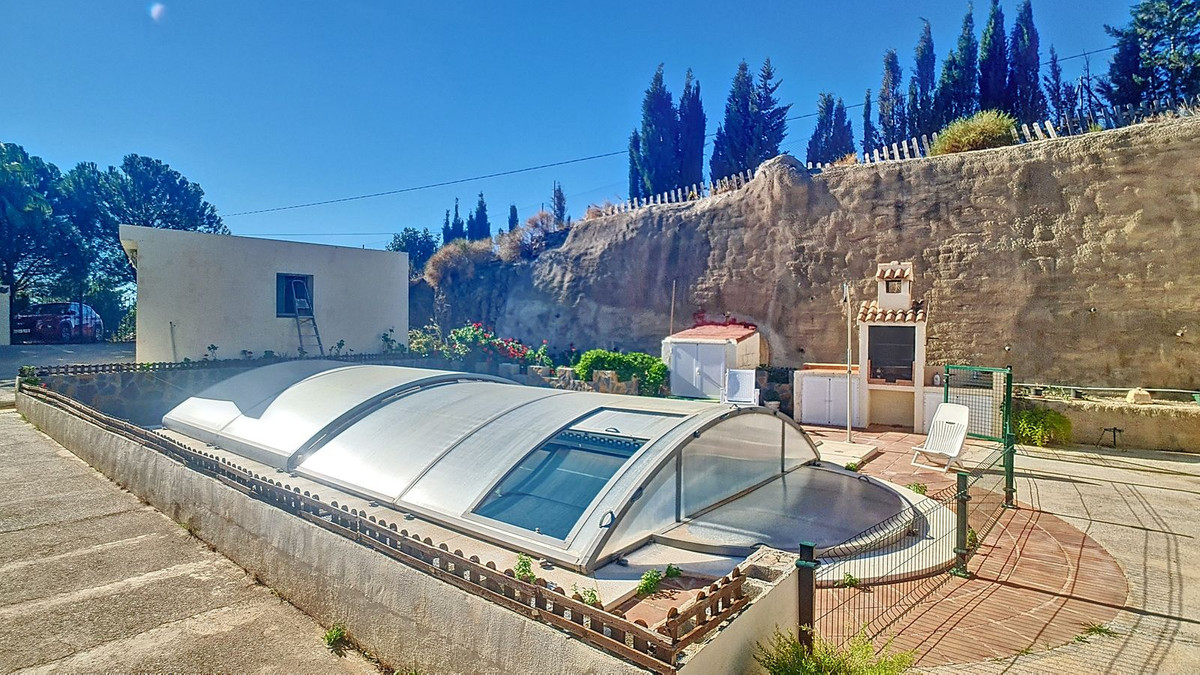 Te koop Vrijstaande Villa Costa Del Sol Corumbela € 375.000,-