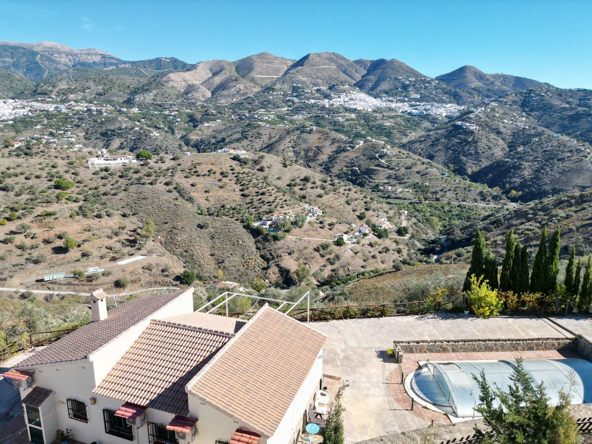 Te koop Vrijstaande Villa Costa Del Sol Corumbela € 375.000,-