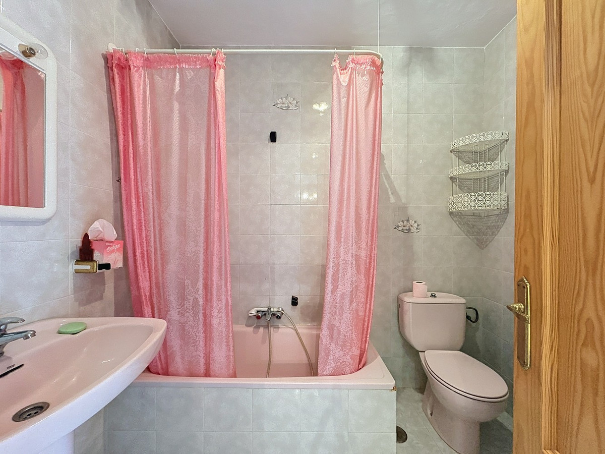 Te koop Half vrijstaand huis Costa Del Sol Árchez € 239.000,-