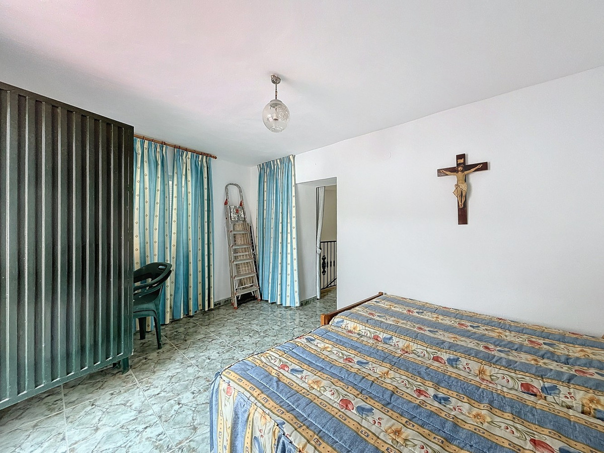 Te koop Half vrijstaand huis Costa Del Sol Árchez € 239.000,-