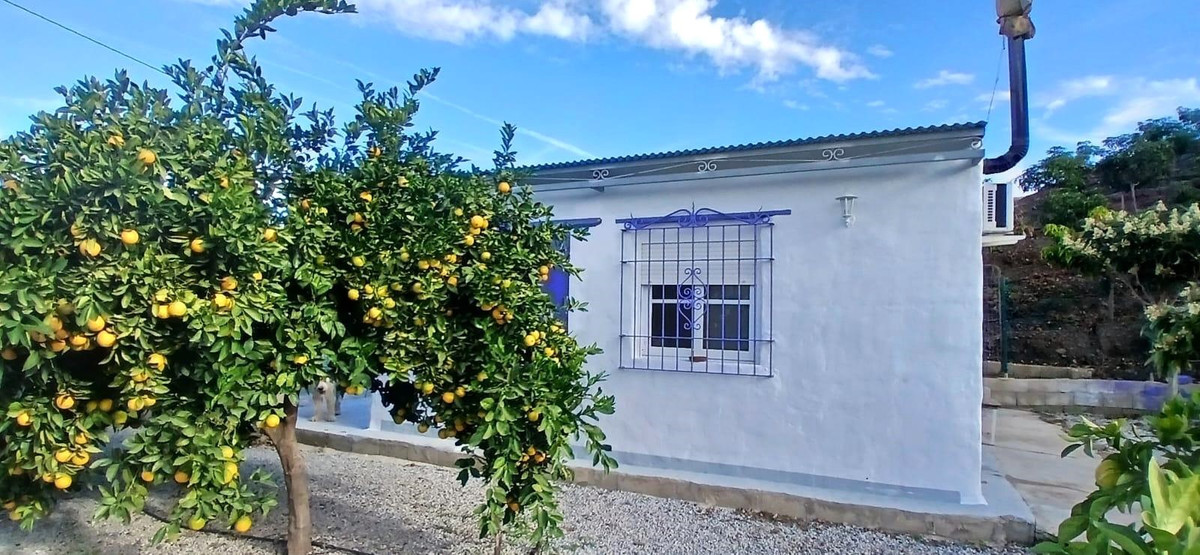 Te koop Finca - Cortijo Costa Del Sol Benamargosa € 288.000,-