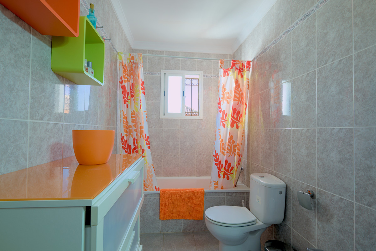 Te koop Herenhuis Costa Del Sol Torre Del Mar € 410.000,-