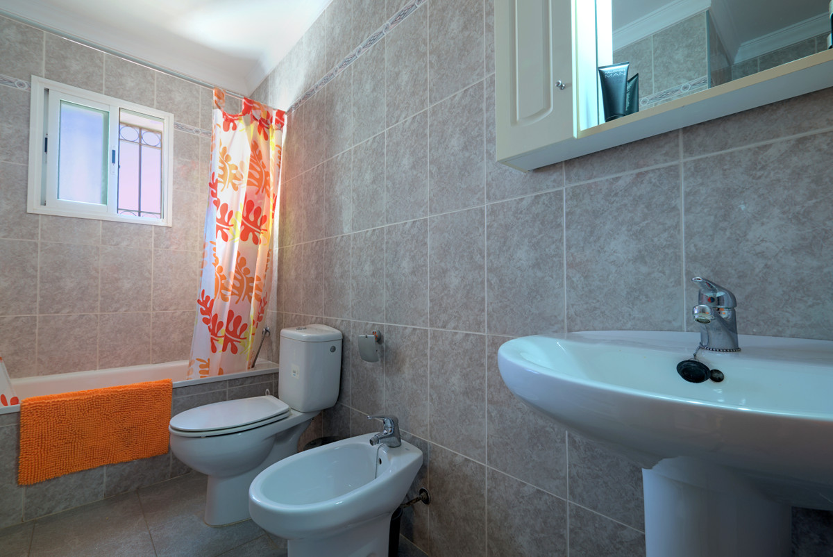 Te koop Herenhuis Costa Del Sol Torre Del Mar € 410.000,-