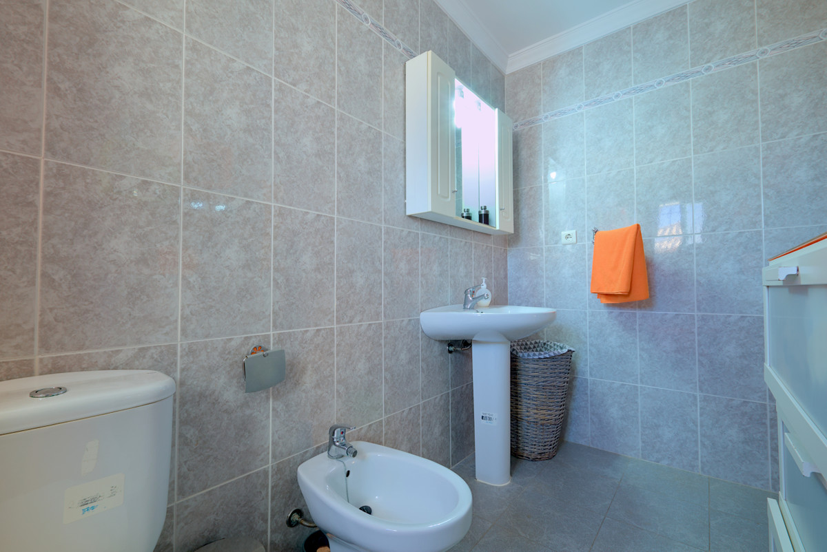 Te koop Herenhuis Costa Del Sol Torre Del Mar € 410.000,-