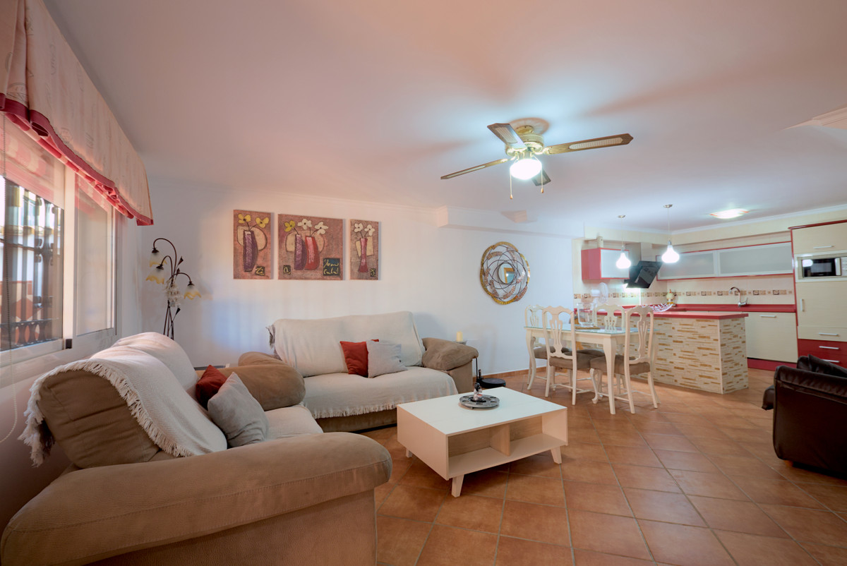 Te koop Herenhuis Costa Del Sol Torre Del Mar € 410.000,-