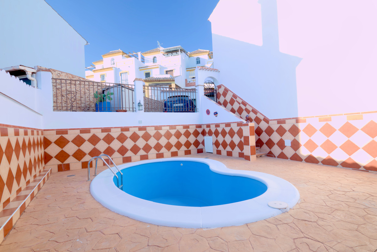 Te koop Herenhuis Costa Del Sol Torre Del Mar € 410.000,-