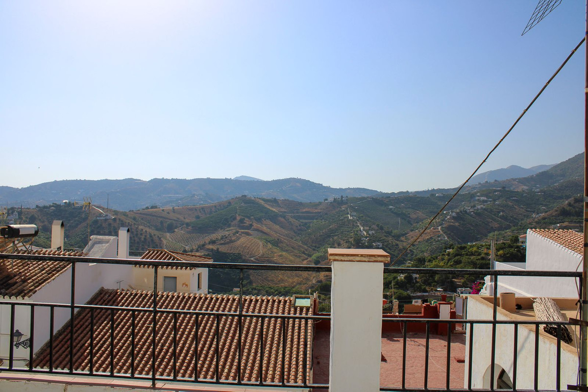 Te koop Herenhuis Costa Del Sol Frigiliana € 259.000,-