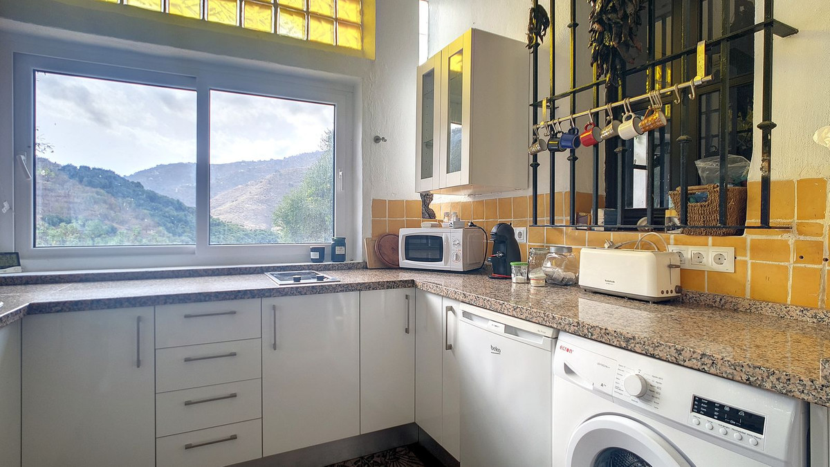 Te koop Vrijstaande Villa Costa Del Sol Arenas € 230.000,-