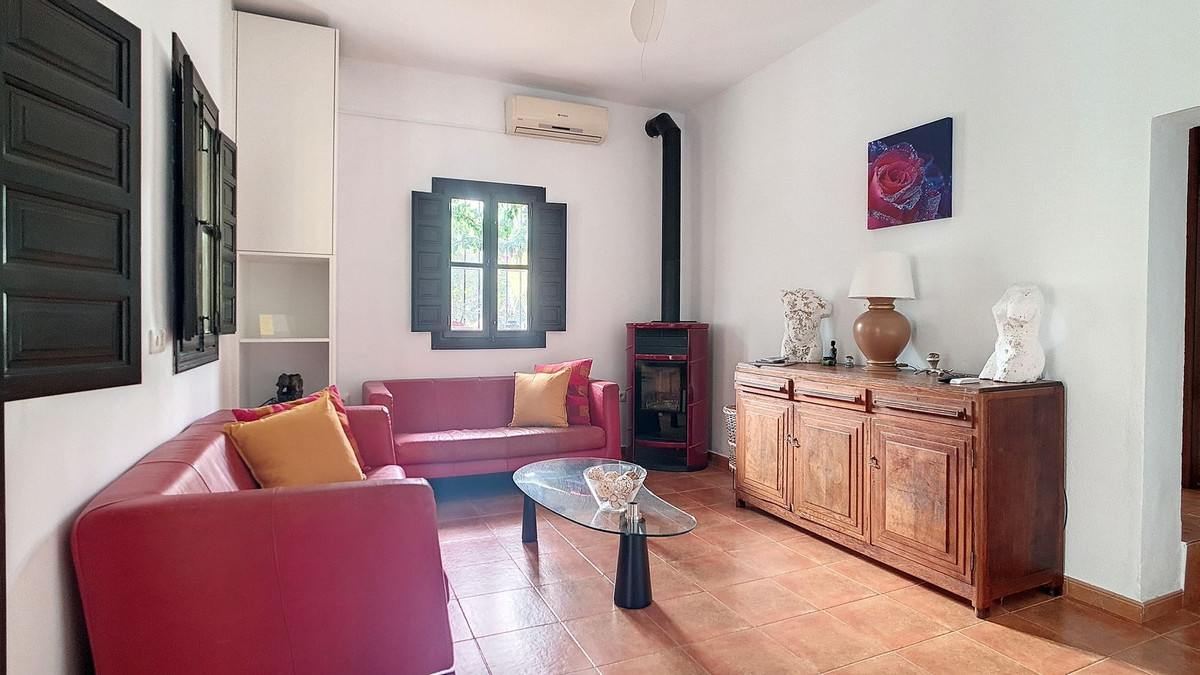 Te koop Vrijstaande Villa Costa Del Sol Arenas € 230.000,-