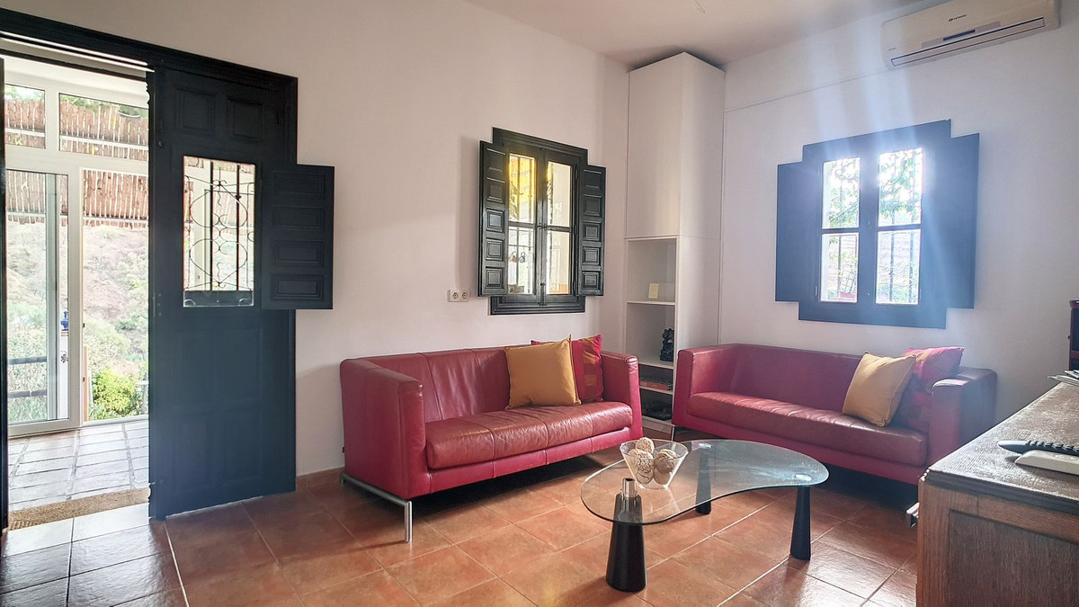 Te koop Vrijstaande Villa Costa Del Sol Arenas € 230.000,-