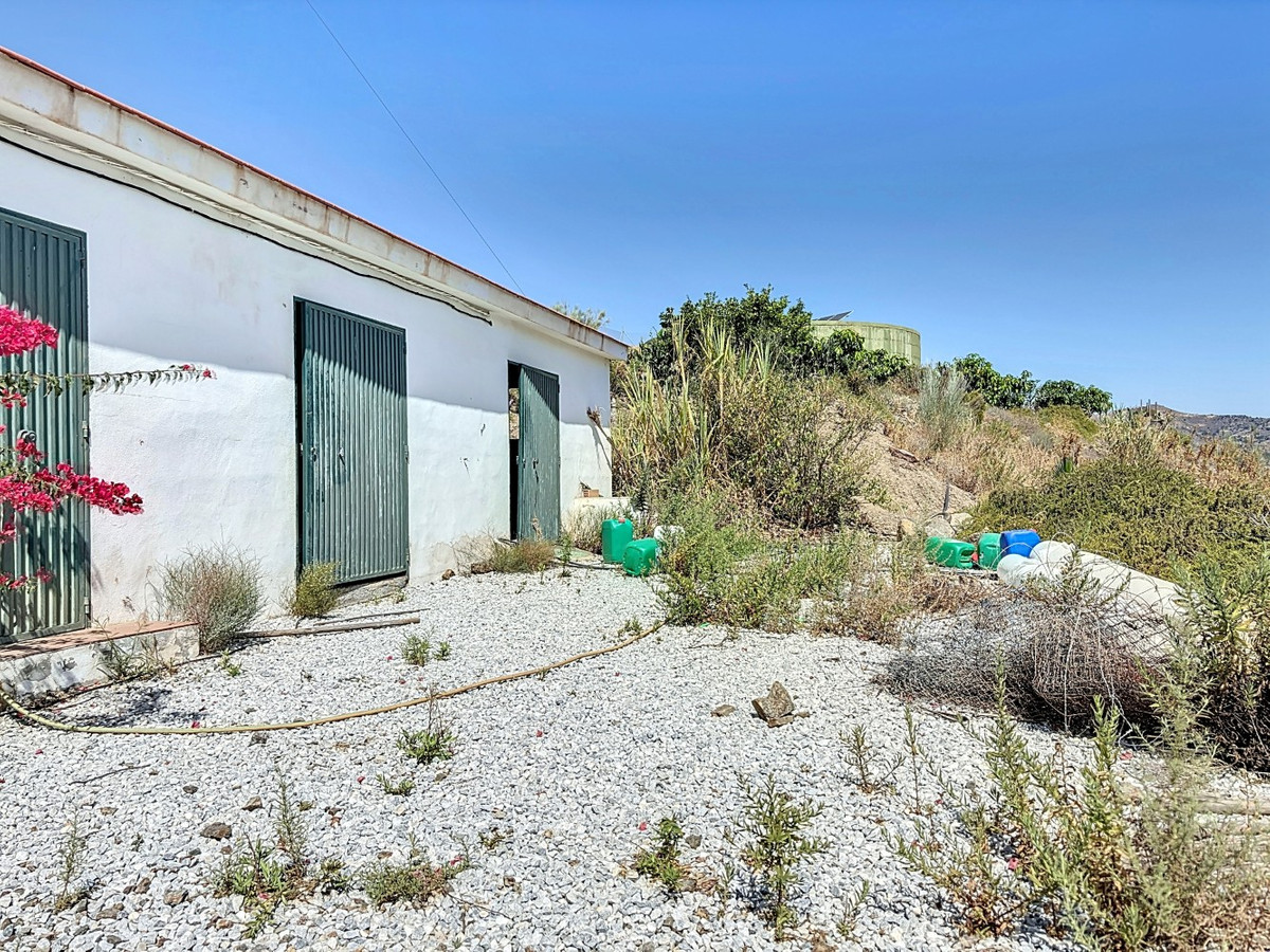 Te koop Grond Costa Del Sol Cajiz € 425.000,-